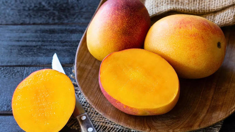 mangoes क्या खून की शुगर बढ़ा सकता है और वजन में वृद्धि का कारण बन सकता है? यह है सच।