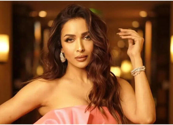 Malaika Arora को सड़क पर कचरा उठाने के लिए आलोचना का सामना; नेटिजन्स कहते हैं, ‘उन्हें पता है कैमरे चालू हैं’